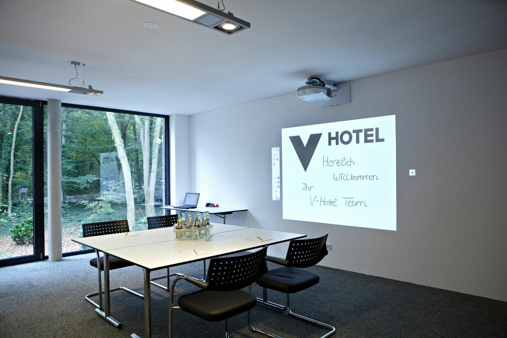 Hotel V-Hotel 4*